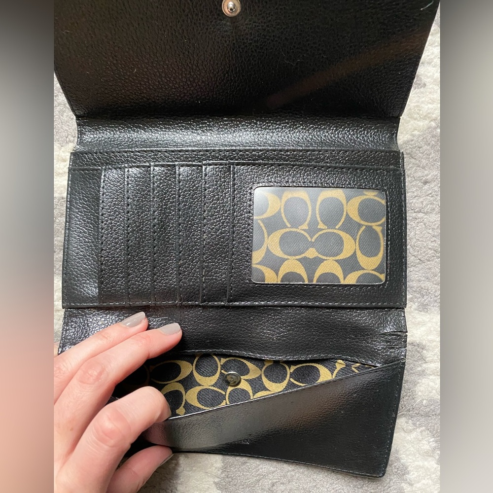 Coach Black Trifold Wallet - Picture 4 of 8